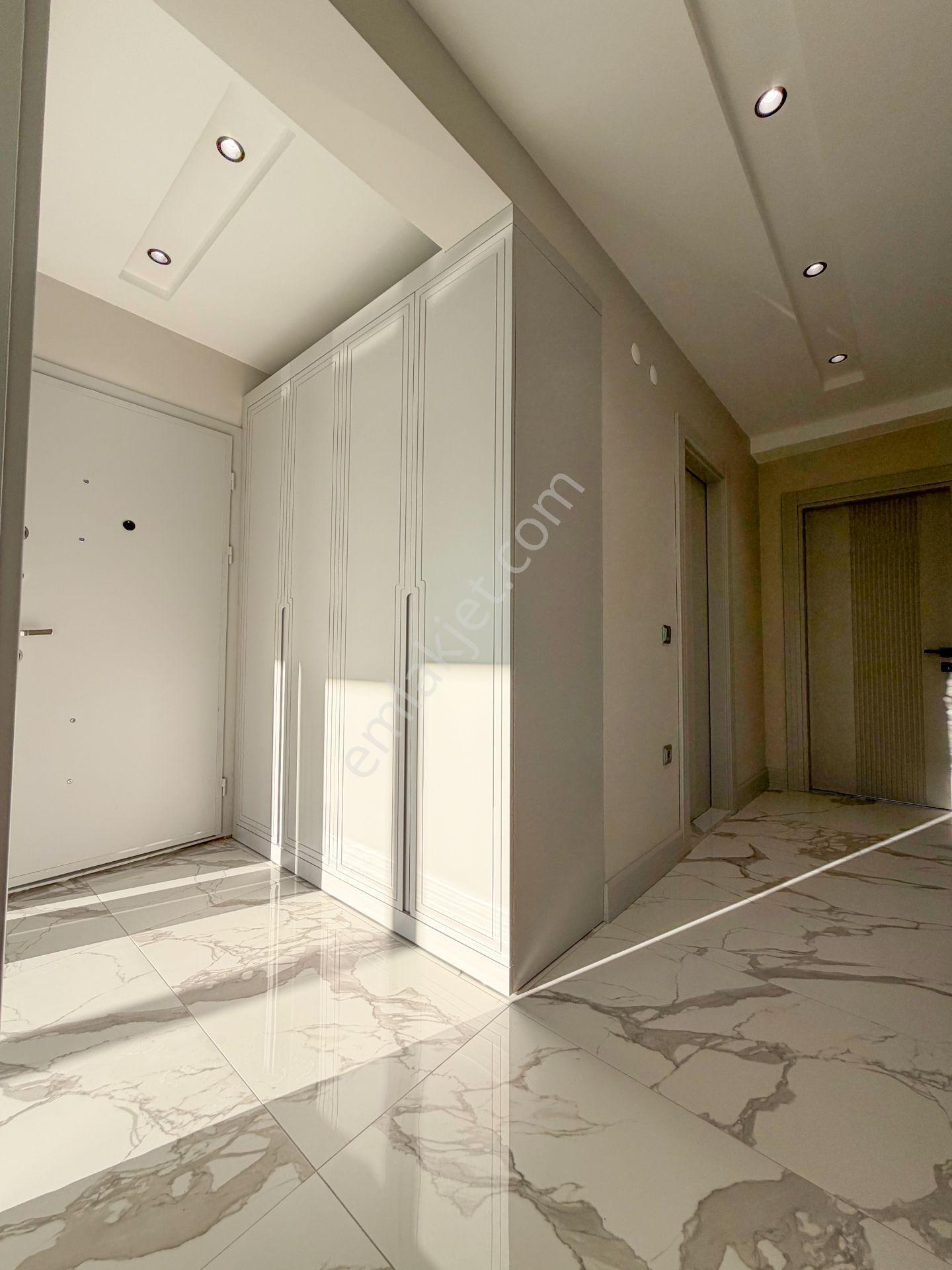 Salon Ayrı Giyinme Odası 2 Banyo Geniş 2+1 - Görsel 26