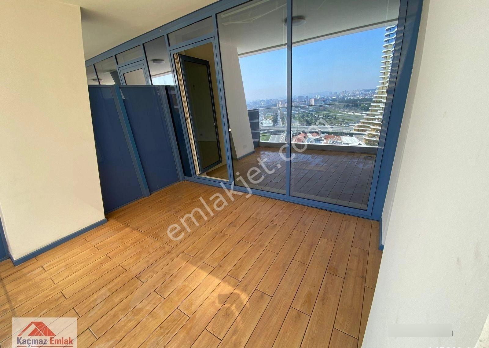 İstmarina Kiralık 1+0 Geniş Teras Büyük Tip Site İçi Cephe - Görsel 7