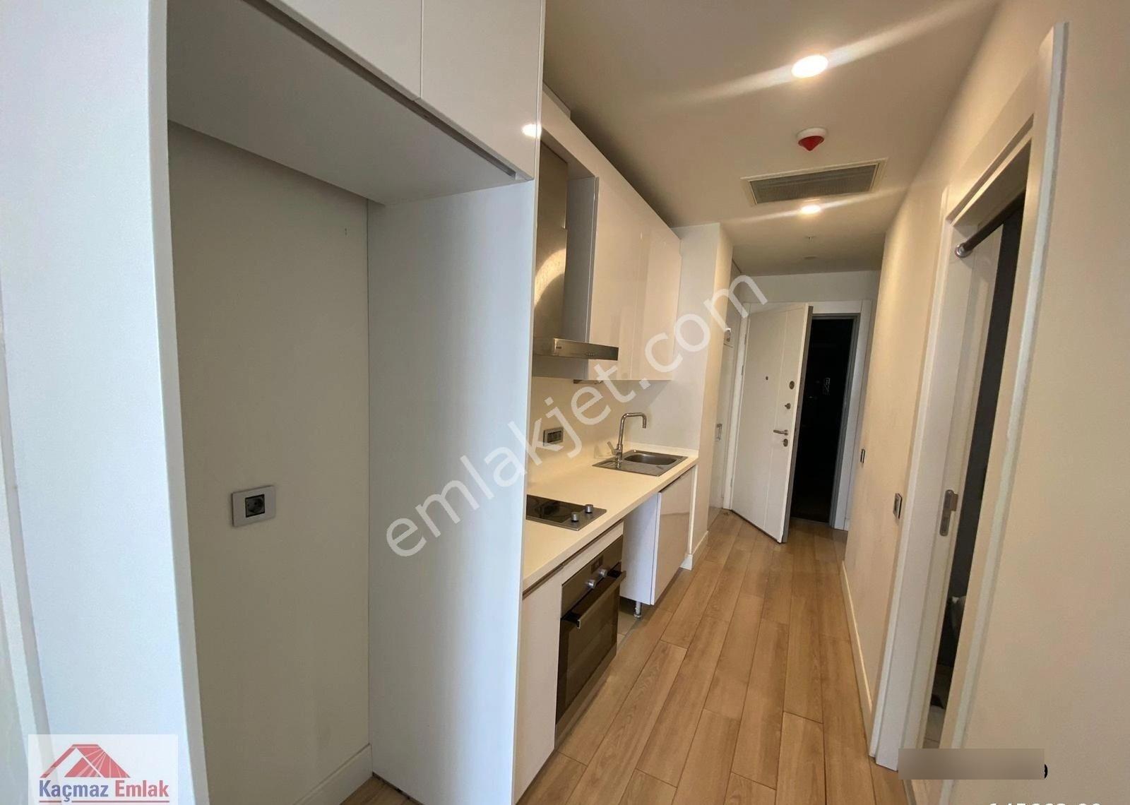 İstmarina Kiralık 1+0 Geniş Teras Büyük Tip Site İçi Cephe - Görsel 6