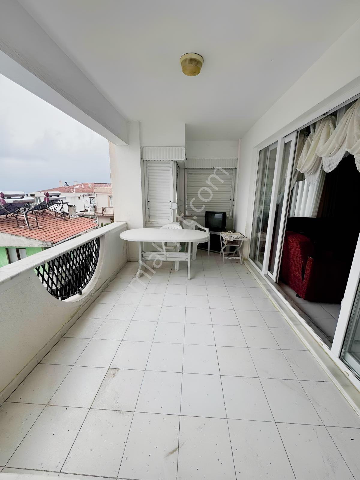 Deniz Manzaralı Denize Sıfır Sitede 2+1 Eşyalı Satılık Daire - Görsel 12