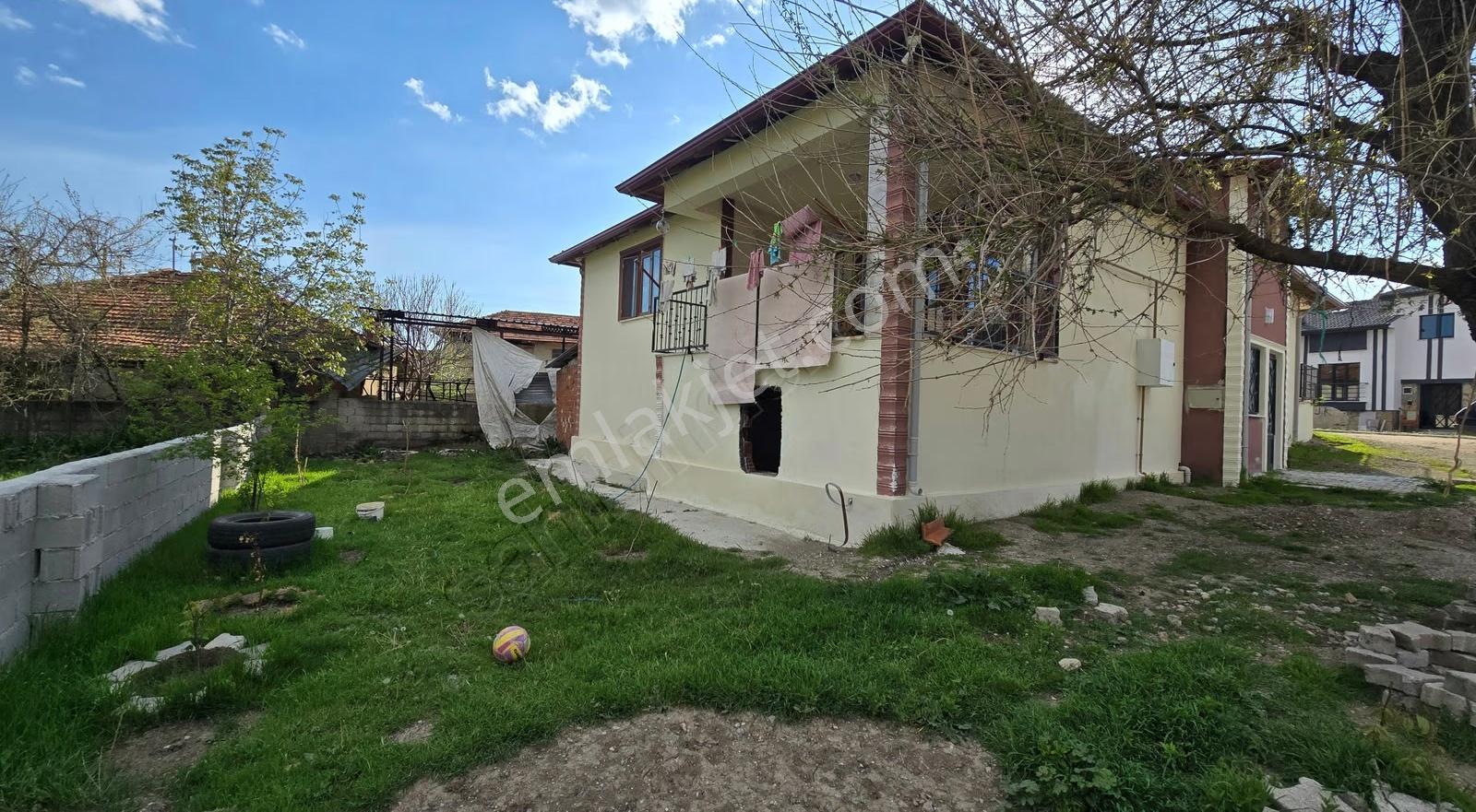 Gölhisar Konak Mahallesinde Geniş Arsada Satılık Müstakil Ev! - Görsel 9