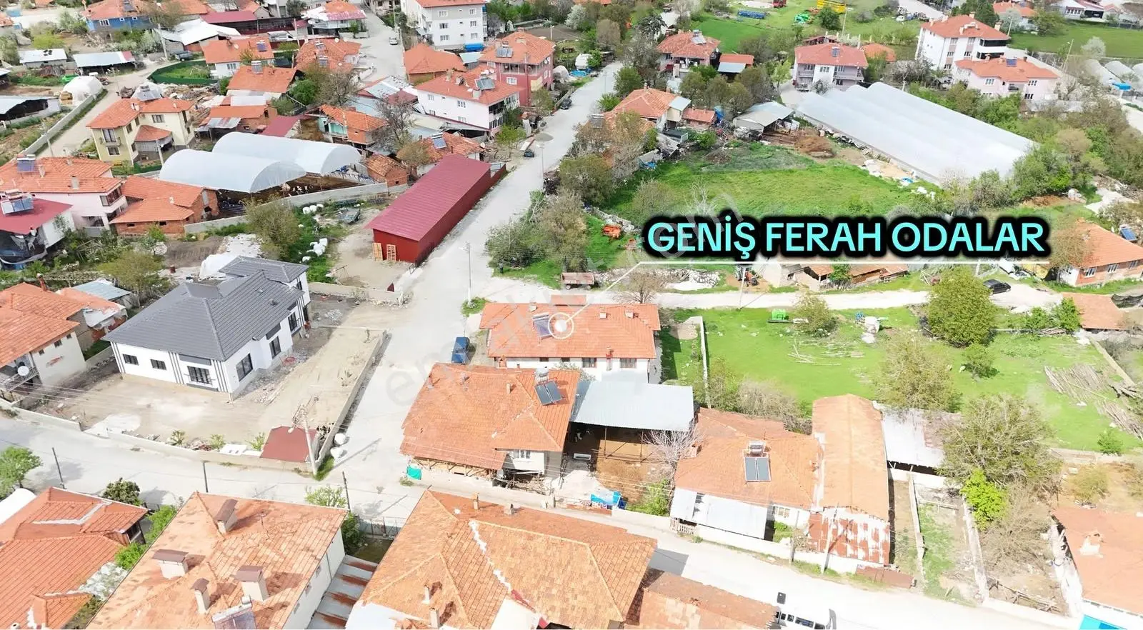 Gölhisar Konak Mahallesinde Geniş Arsada Satılık Müstakil Ev!