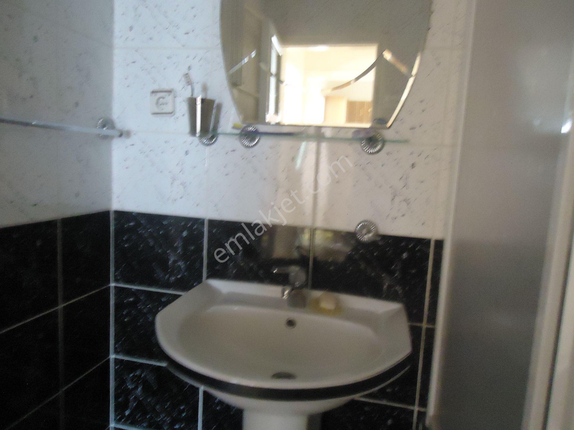 Aydınlıkevlerde 3+1 Kiralık Daire Gizem Emlaktan - Görsel 16