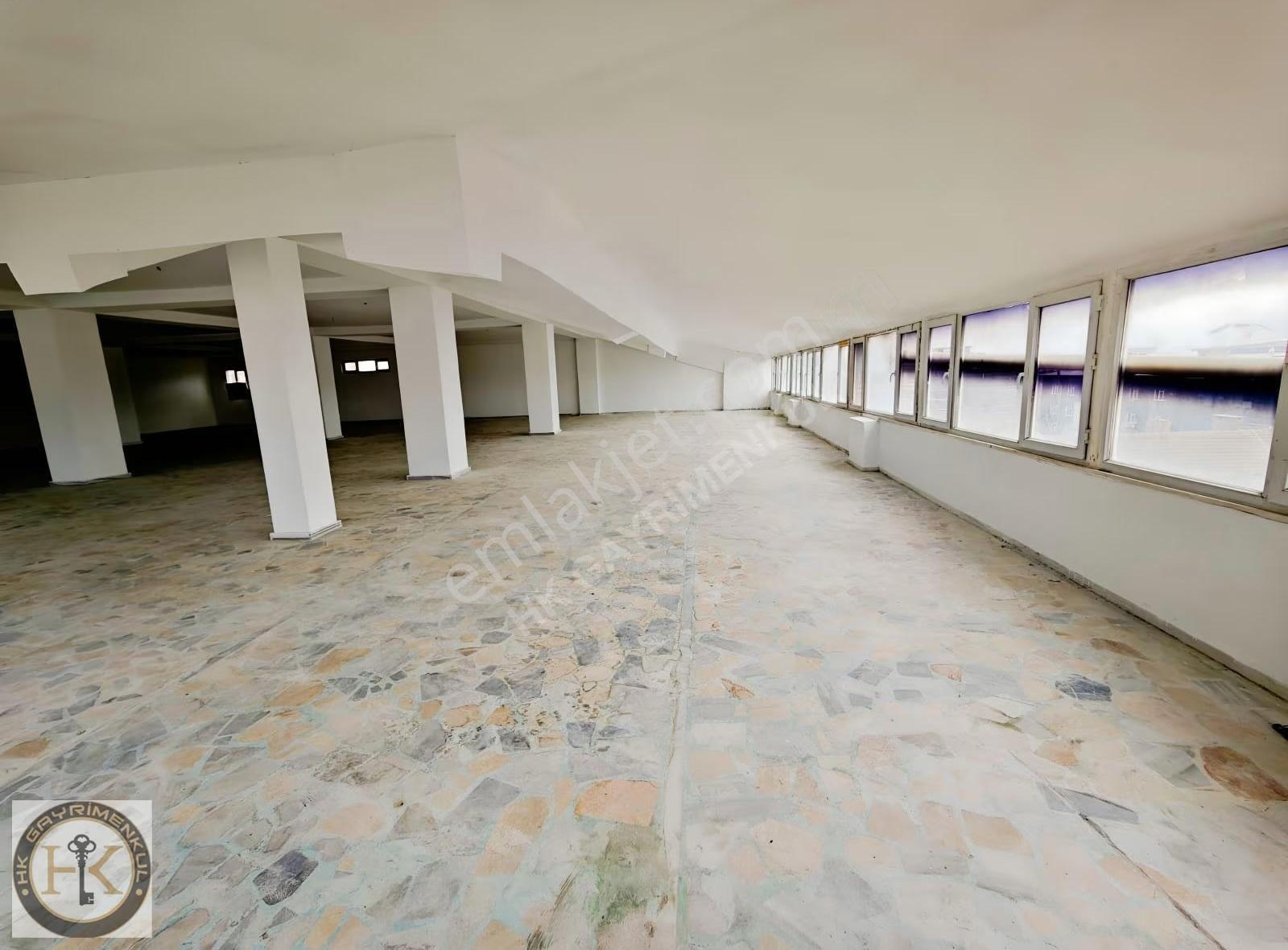 Sultangazi Cebeci'de 400 M² Kiralık Ofis - Merkezi Konum - Görsel 2
