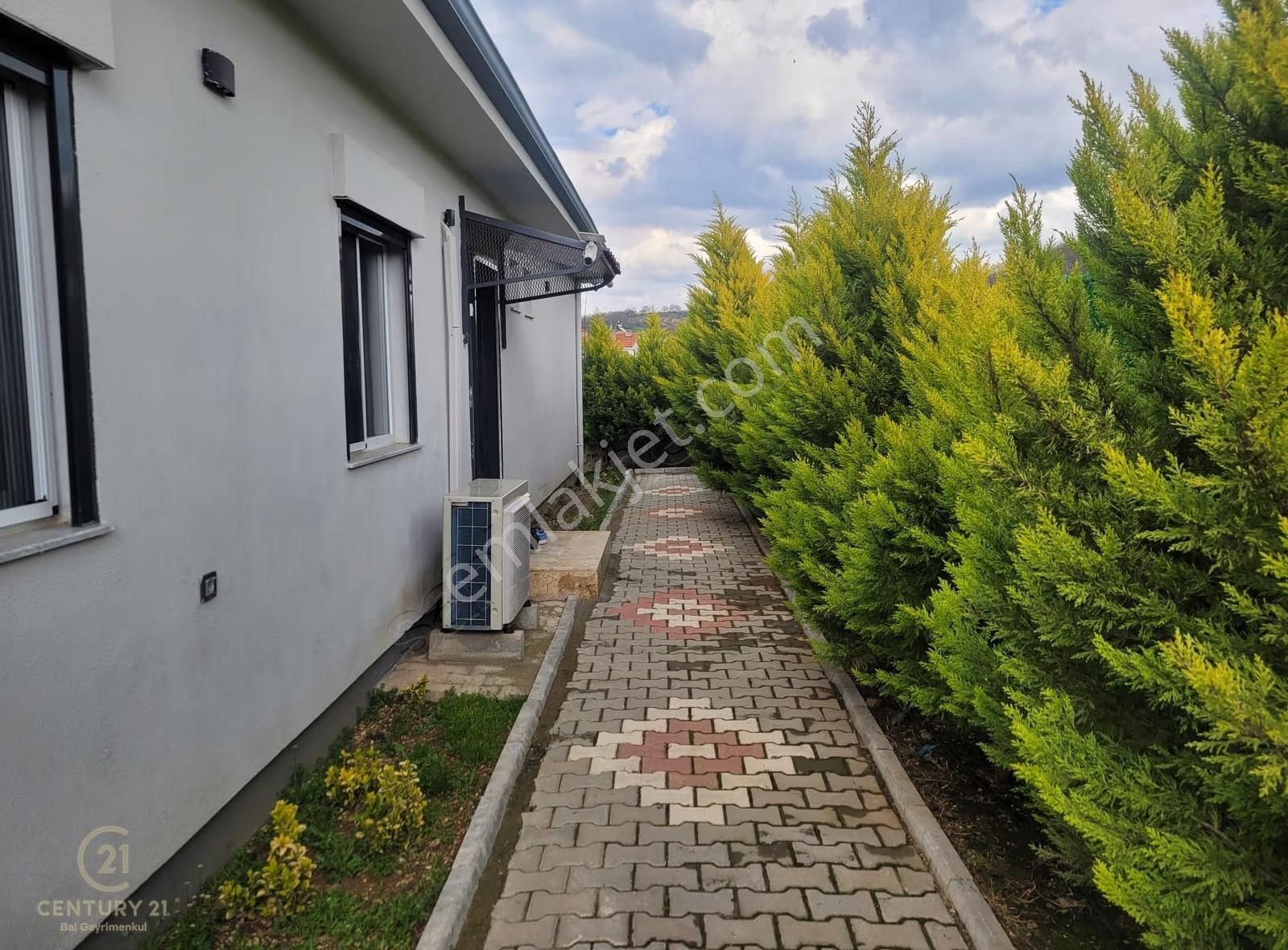 C21 Bal'dan Karesi Kamçılı Köyünde Satılık Havuzlu Müstakil Ev - Görsel 26