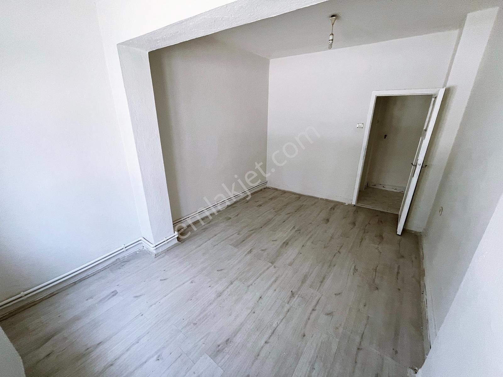 Agen'den Metroya Yürüme Mesafesinde Giriş Kat Kiralık 3+1 - Görsel 21