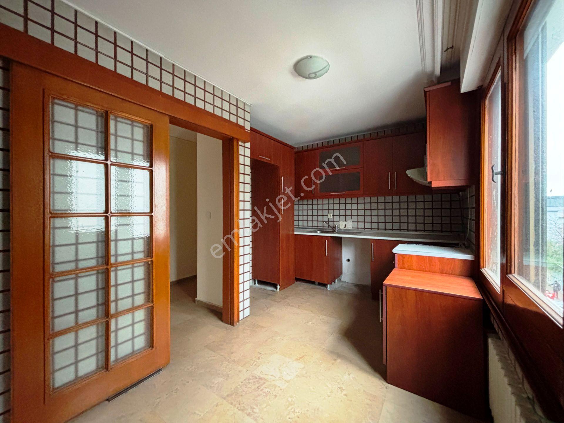 Bağdat Caddesi Beymen Karşısı 130m2 Asansörlü 2.kat Kiralık Ofis - Görsel 24