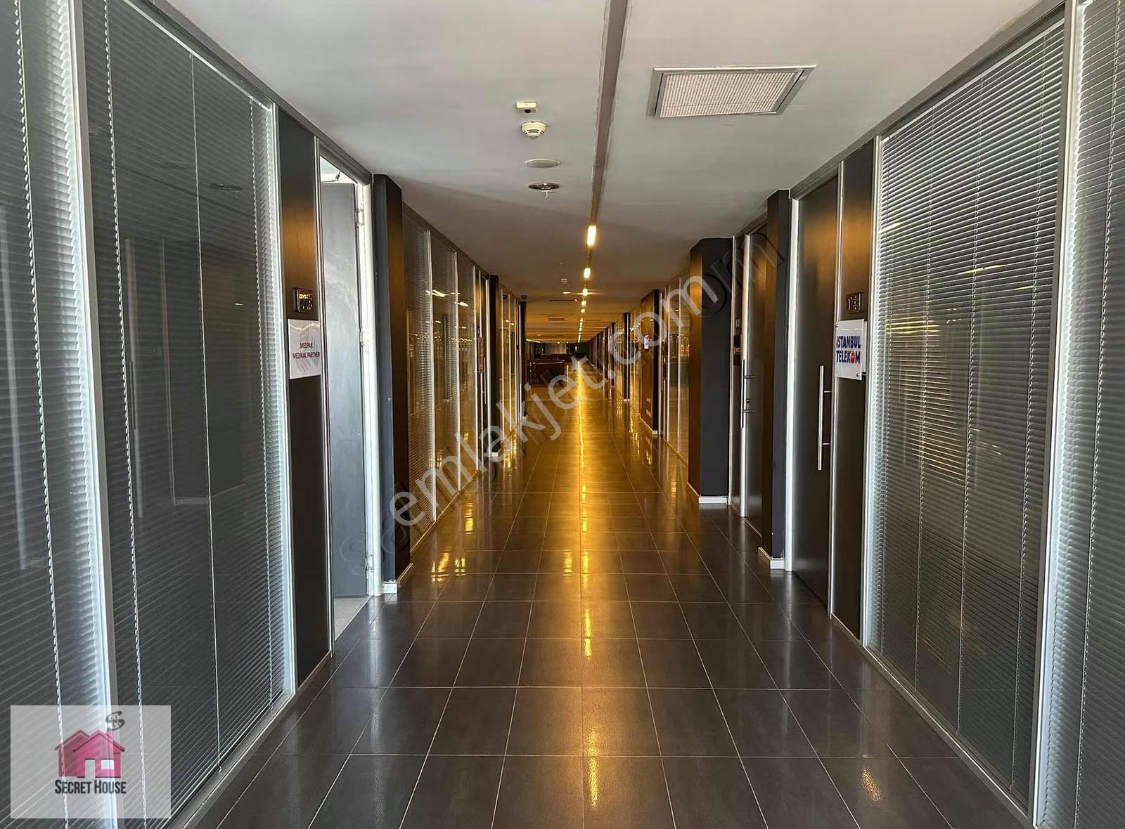 Secret House'dan Varyap Plaza'da Hazır Kiracılı (boş)ofis - Görsel 5
