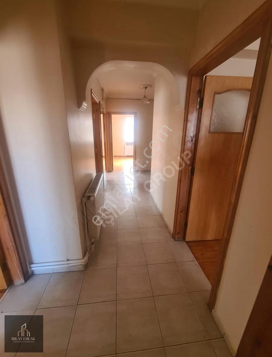 Afyon Mareşal Fevzi Çakmak Mahallesi 3+1 Kiralık Daire - Görsel 7