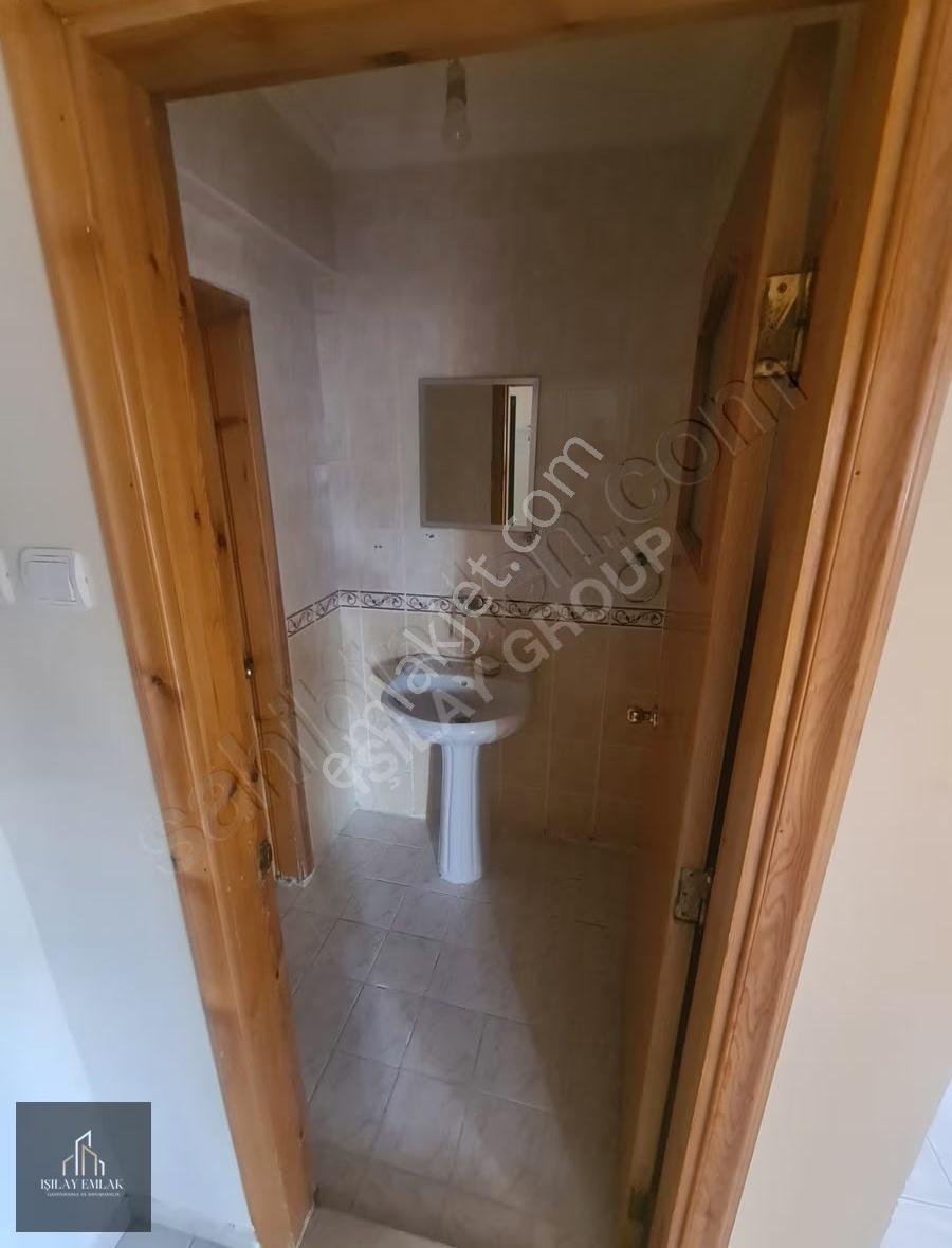 Afyon Mareşal Fevzi Çakmak Mahallesi 3+1 Kiralık Daire - Görsel 9