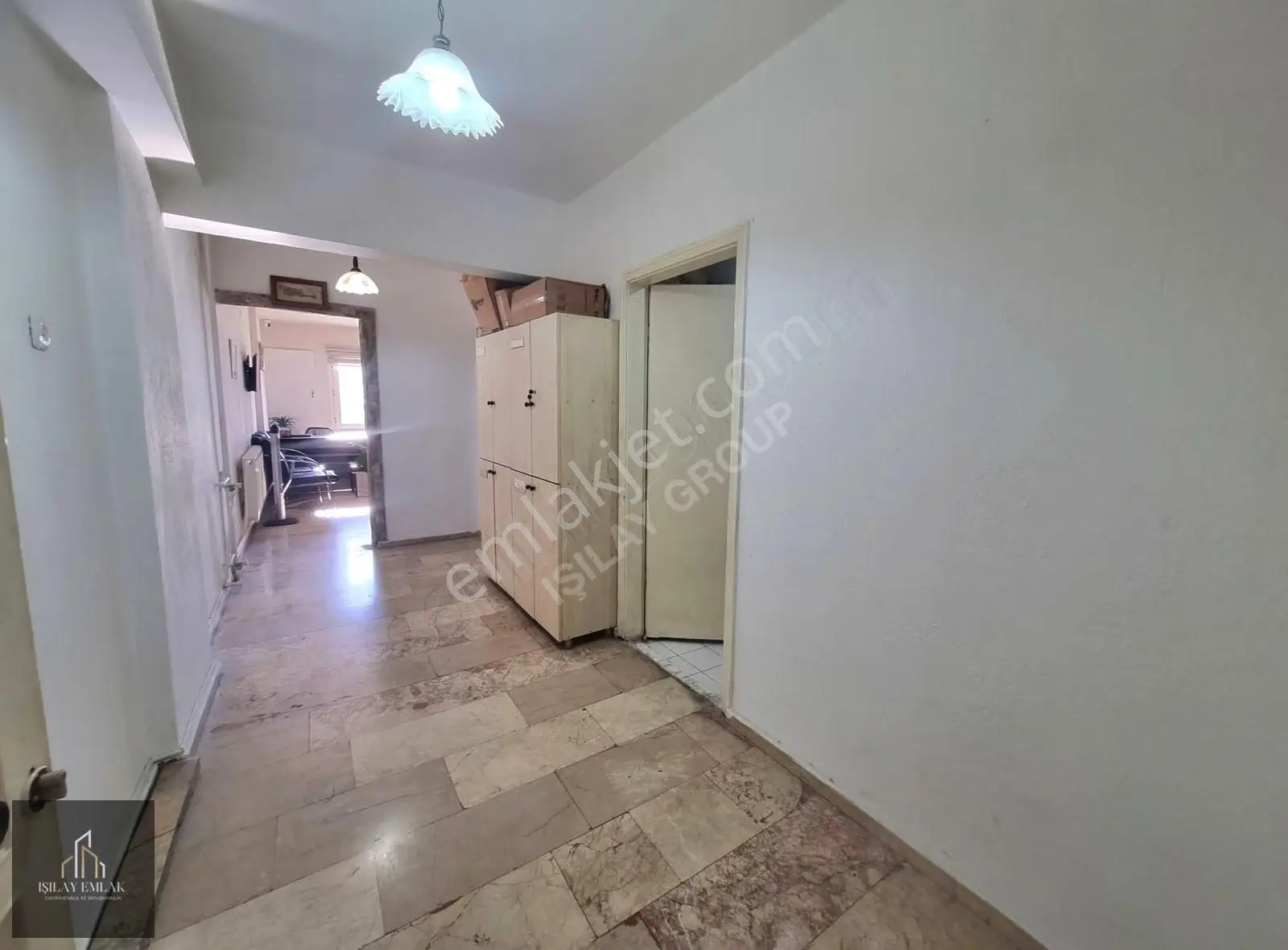 Afyon Davulcuoğlu İş Merkezinde 1+1 Satılık Ofis - Görsel 5