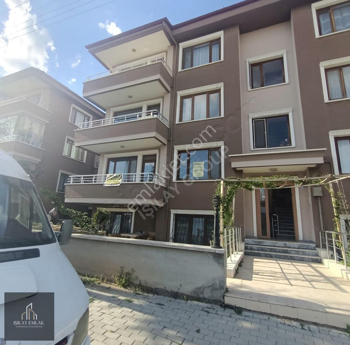 Afyon Mareşal Fevzi Çakmak Mahallesinde 3+1 Kiralık Daire - Görsel 24