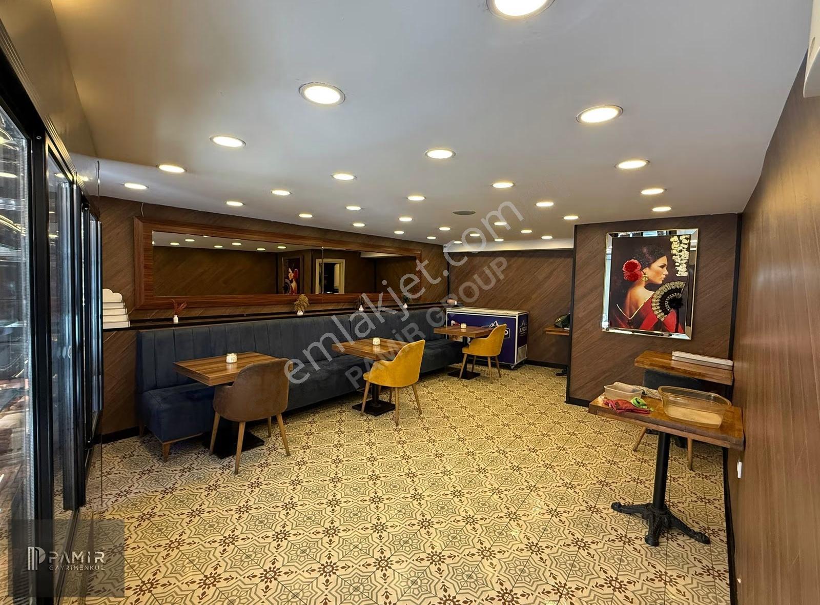 Esenyurt Meydan'da Köşe Başı Boş Masrafsız Devren Kiralık Dükkan