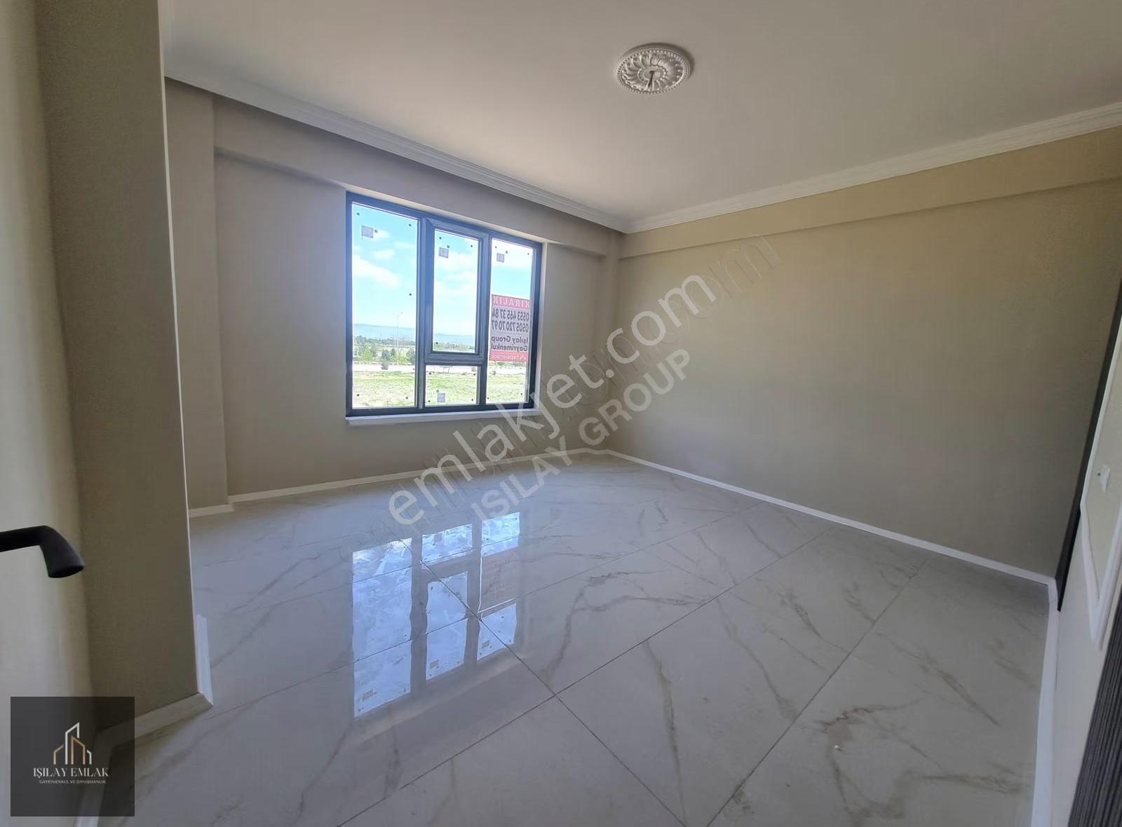 Afyon Fatih Mahallesi 3+1 Sıfır Kiralık Daire - Görsel 6