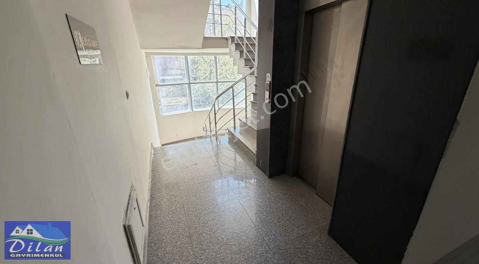 Esenyurt Meydanda Kiralık 1+1 Ofis - Görsel 2