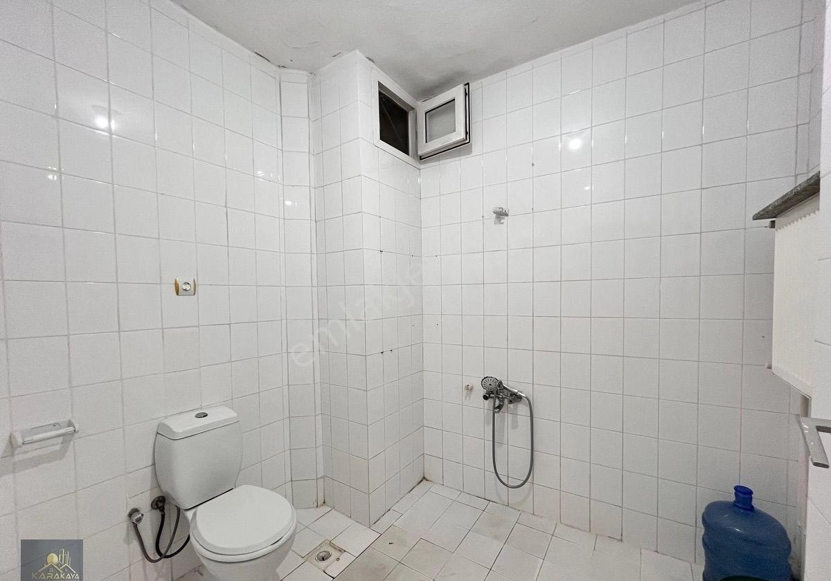 Cumhuriyet Mahallesinde Askeriye Karşısı Kiralık 3+1 Daire - Görsel 6