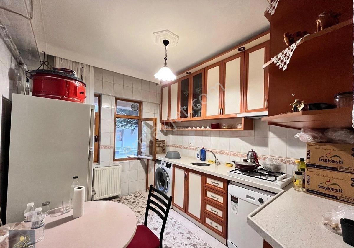 Fatih Mahallesinde Satılık 3+1 Yüksek Giriş Ara Kat Daire