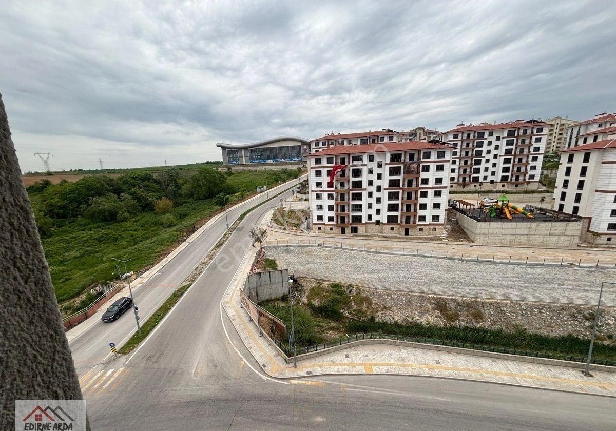 Arda Emlak Ofisi’nden Yeni Devlet Hastanesi Yakını Her Şey Dahil Kısmi Eşyalı Daire - Görsel 11