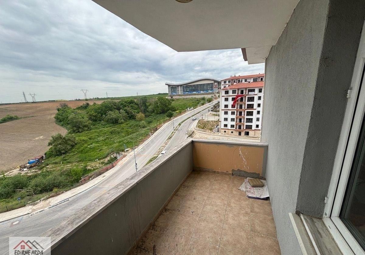 Arda Emlak Ofisi’nden Yeni Devlet Hastanesi Yakını Her Şey Dahil Kısmi Eşyalı Daire - Görsel 15
