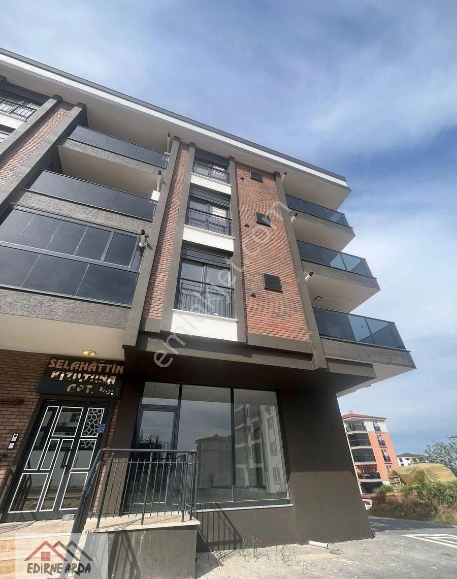 Arda Emlak Ofisin’den Lagom Hotel Yakını Yerden Isıtmalı Balkonlu Sıfır Lüks Daire