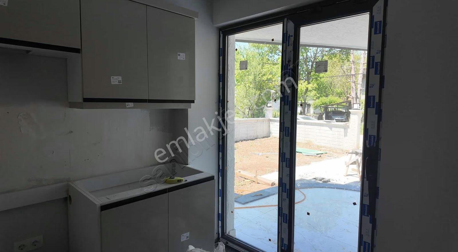 Sarımeşe'de Zeray Mahal Yanı Satılık 5+1 Havuzlu Tripleks Villa - Görsel 14