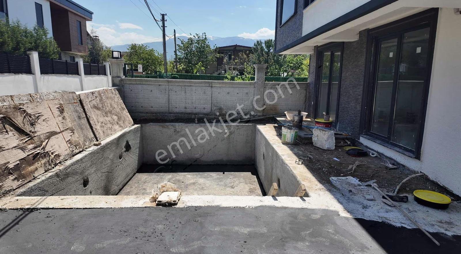 Sarımeşe'de Zeray Mahal Yanı Satılık 5+1 Havuzlu Tripleks Villa - Görsel 19