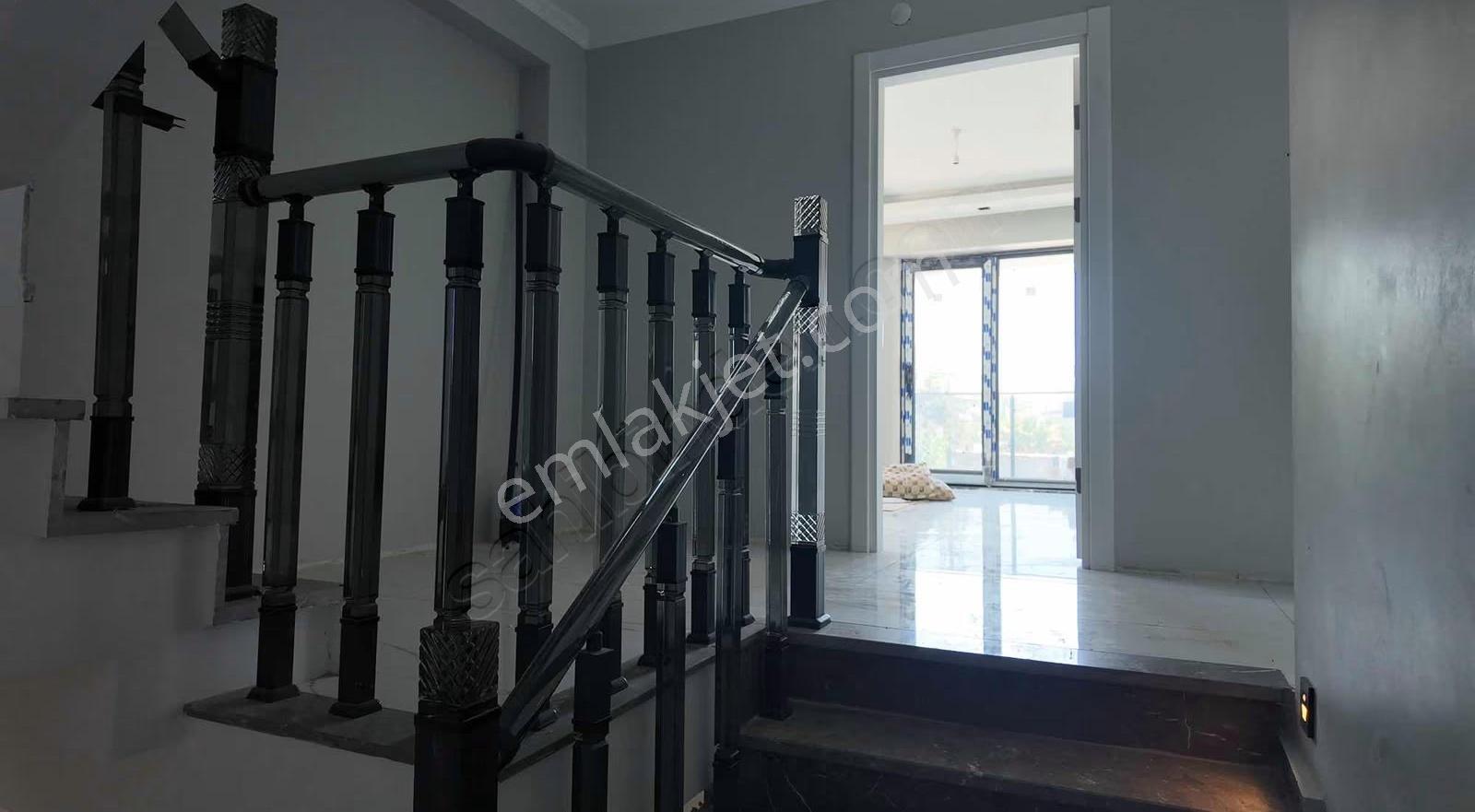 Sarımeşe'de Zeray Mahal Yanı Satılık 5+1 Havuzlu Tripleks Villa - Görsel 7