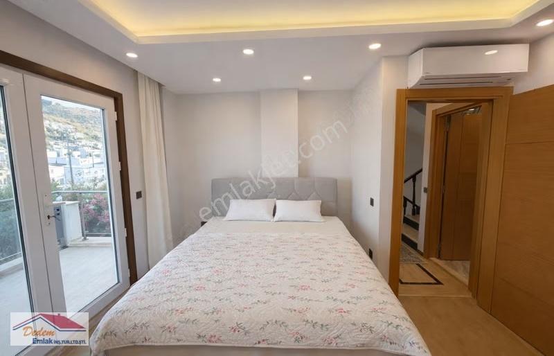 Küçükbük Royal Garden'da Denize Yürüme Mesafesi Müstakil Kiralık - Görsel 15