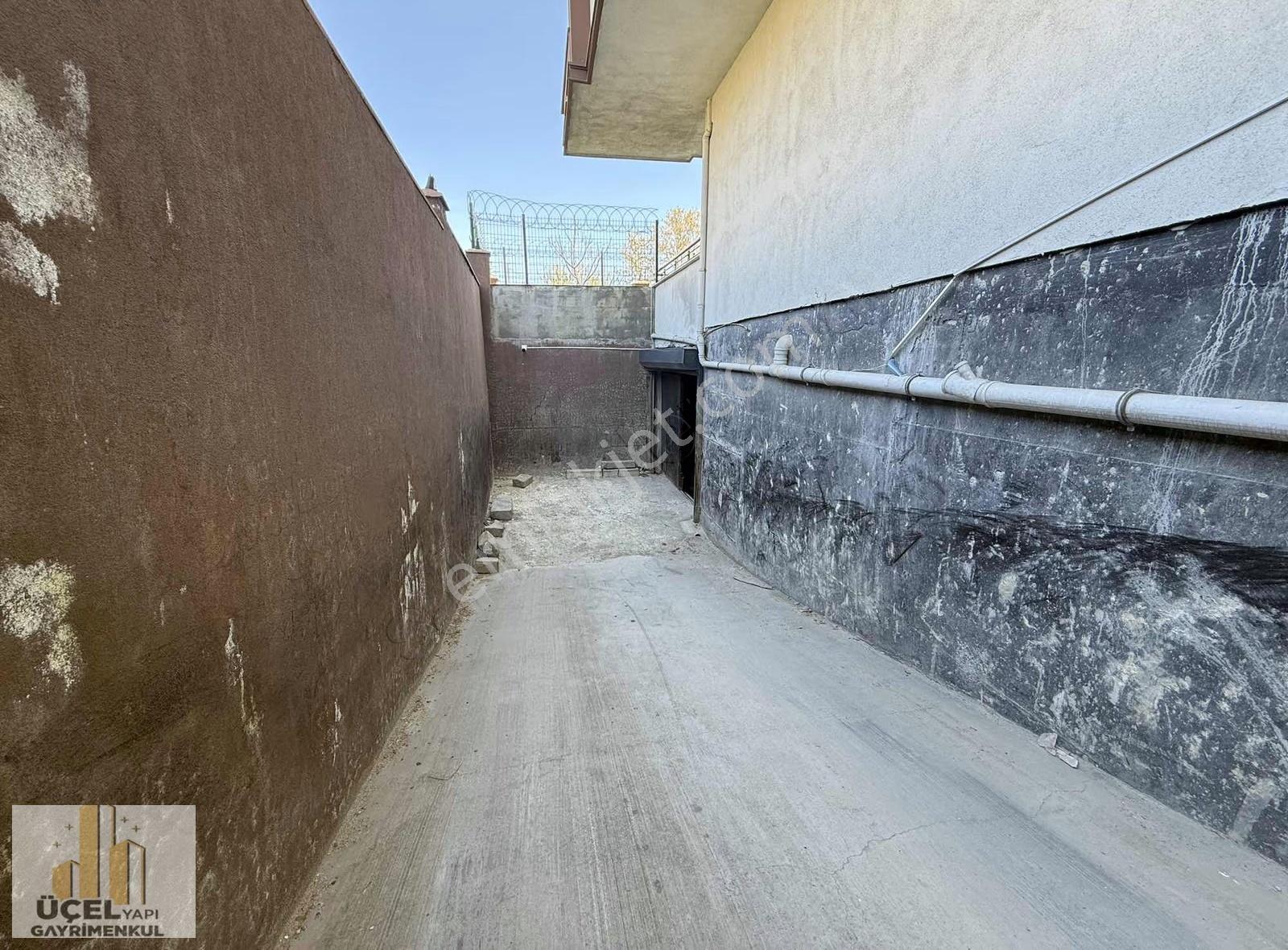 Arnavutköy Bolluca Mavigöl Mahallesinde 600 M² Depolu Dükkan - Görsel 8