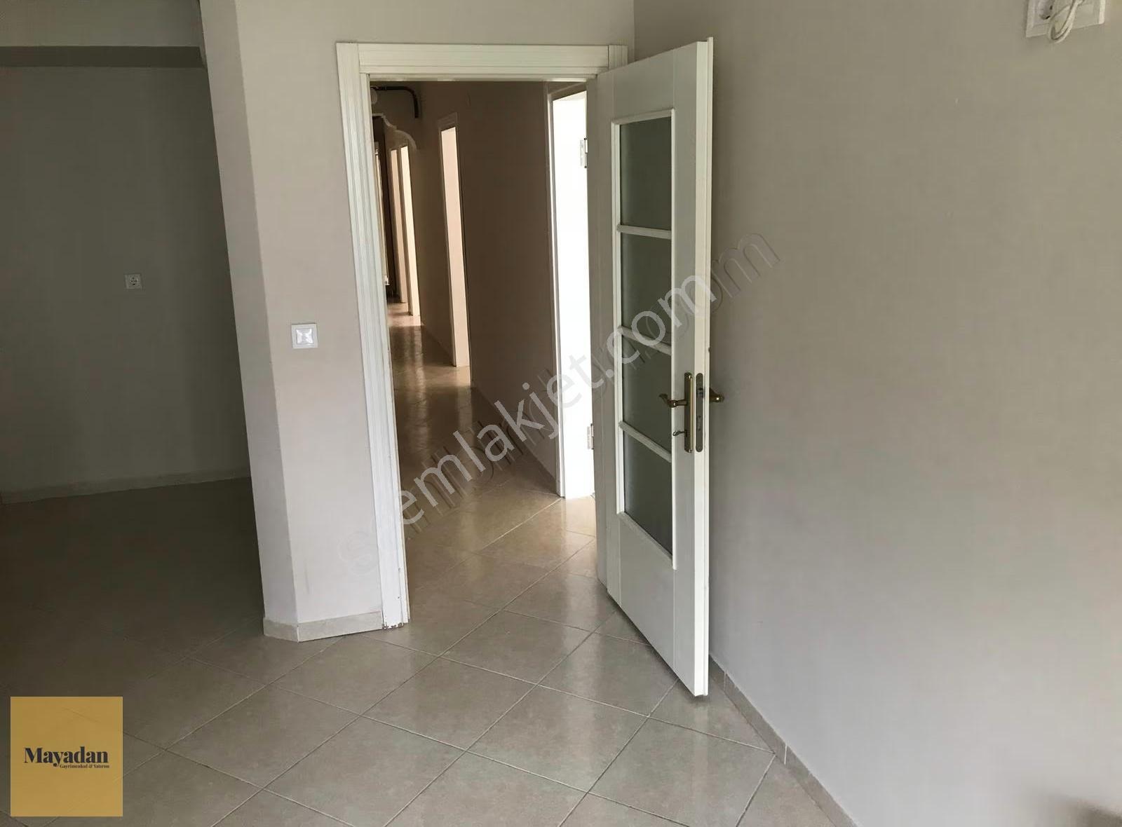 Mayadan Karacaibrahim'de Ebeveyn Banyolu 3+1 140m2 Daire - Görsel 3