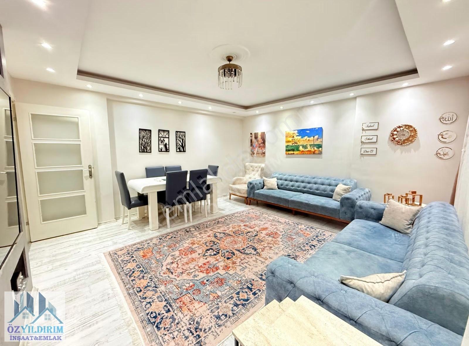 Sancaktepe Sarigazi Mah Butik Sitede 2+1 Tam Merkezde Satılık