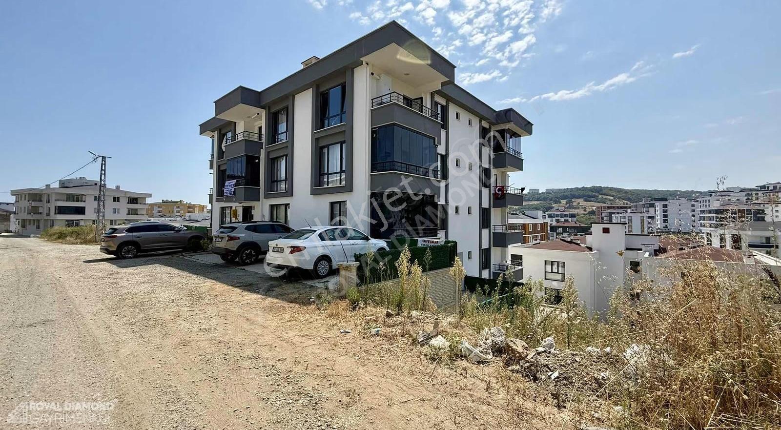Atakum Körfez'de Geniş Lüks Eşyalı 1+1 Daire - Görsel 14