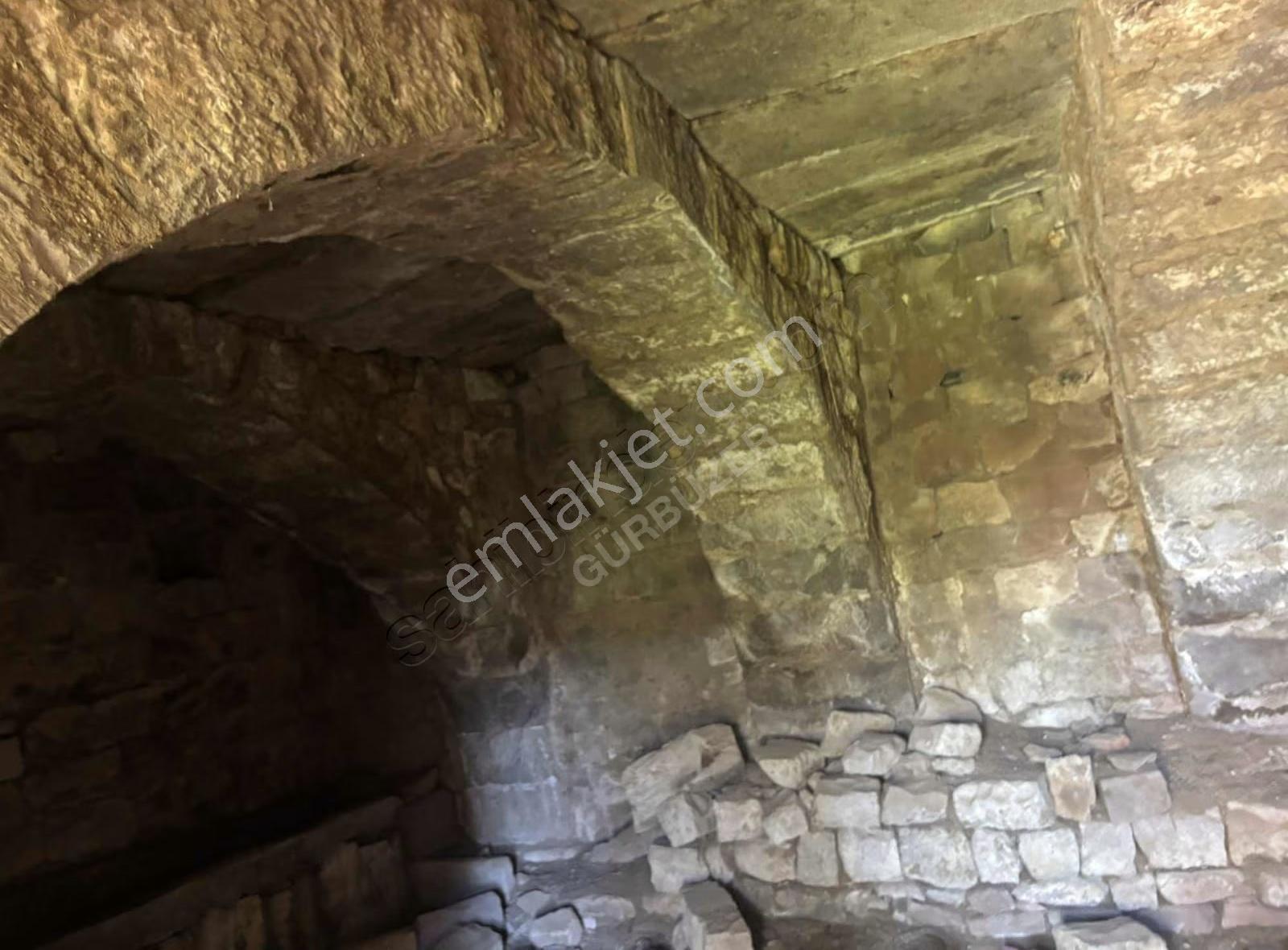 Ağırnas Merkezde Tadilat Gerektiren Müstakil Ev - 248m² - Görsel 19