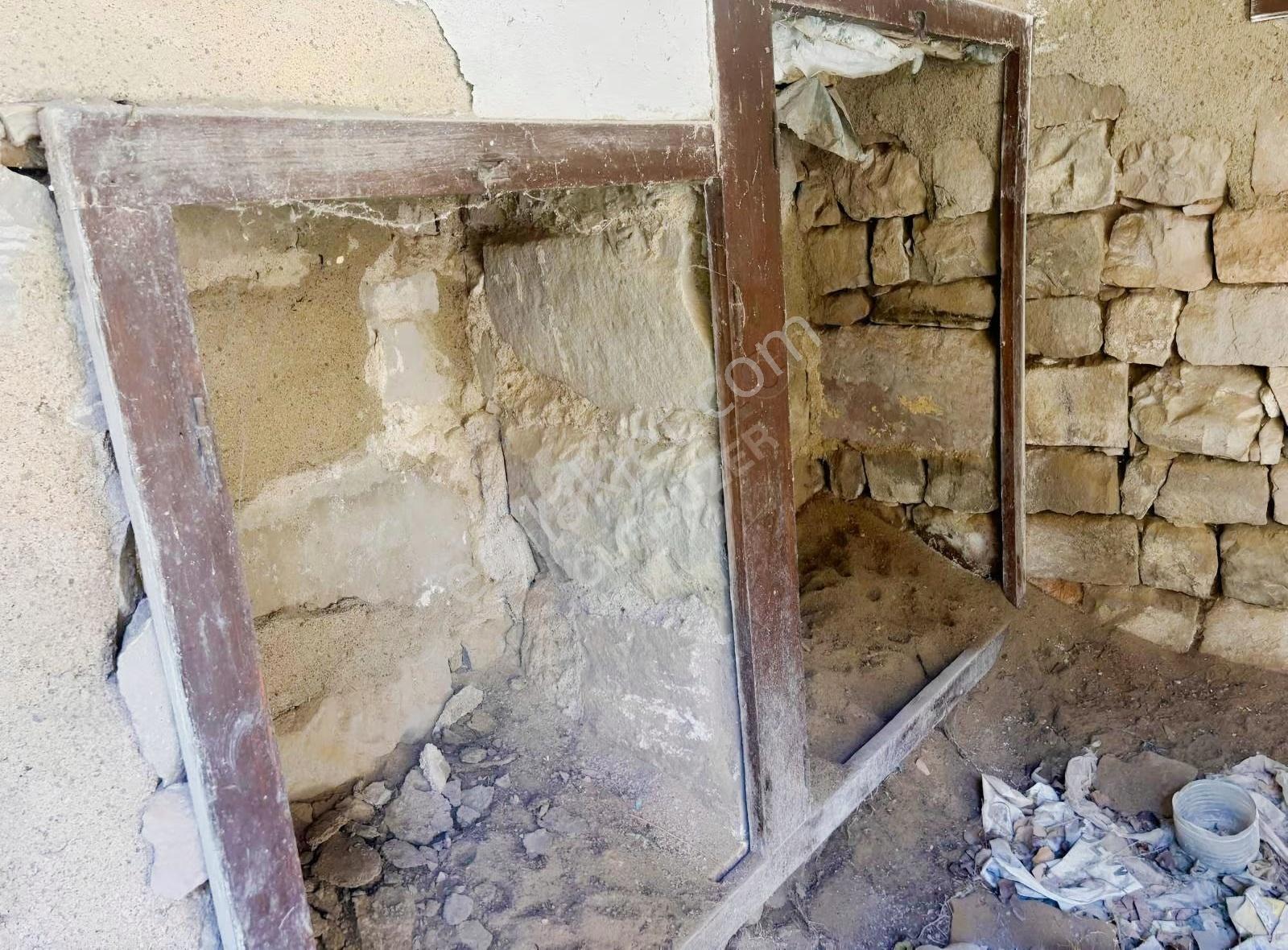 Ağırnas Merkezde Tadilat Gerektiren Müstakil Ev - 248m² - Görsel 15