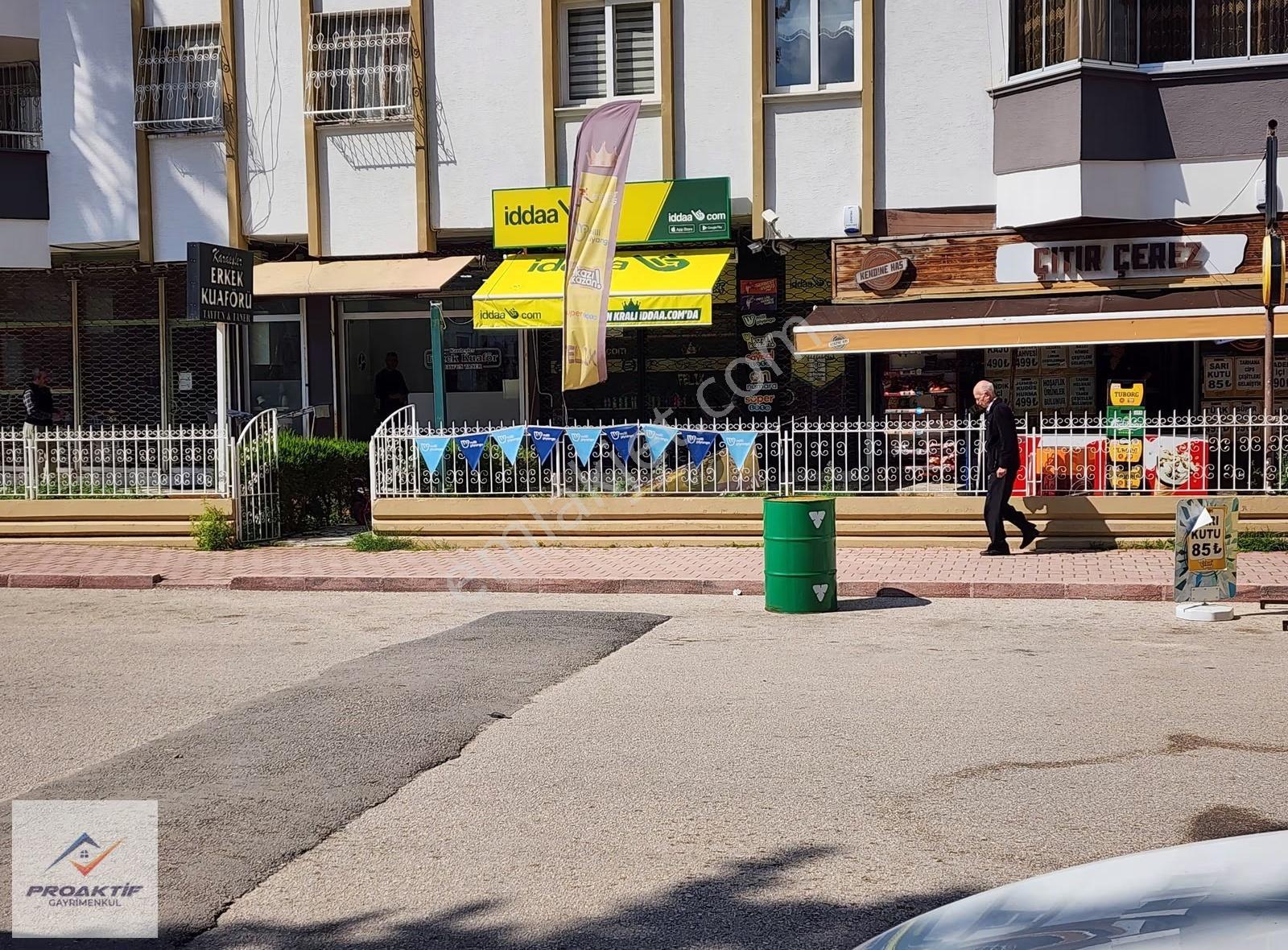 Beyazevler'de İşlek Sokakta Her İşe Uygun 23m2 Dükkan 4 M Vitrin - Görsel 3