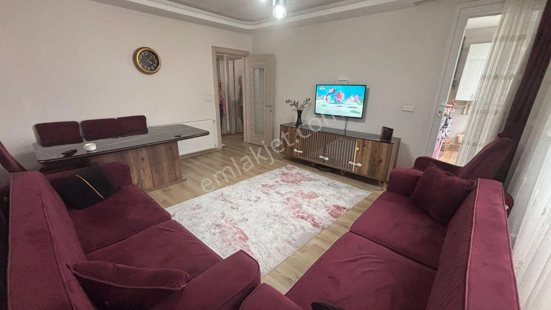 9 Eylül Mahallesinde Geniş 2+1 Satılık Daire