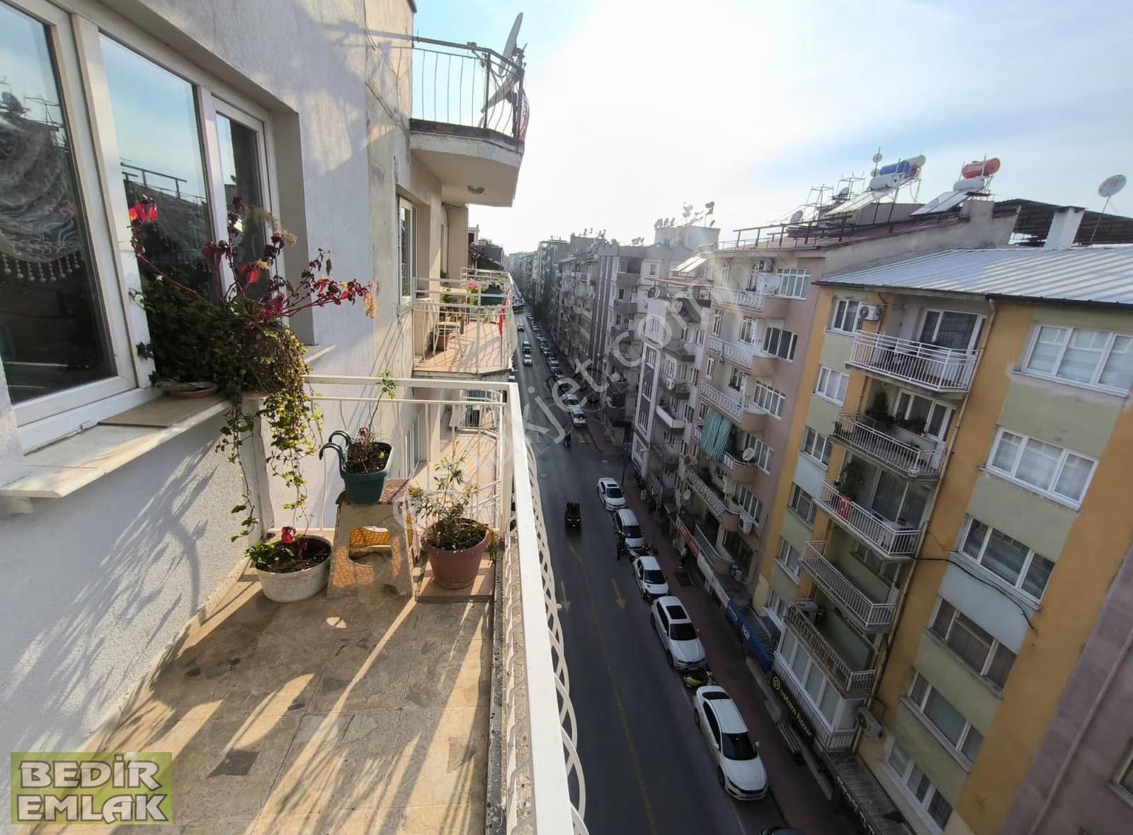 Güzelhisarın Kalbinde, Kıbrıs Caddesi Üzerinde Satılık 3+1 - Görsel 24