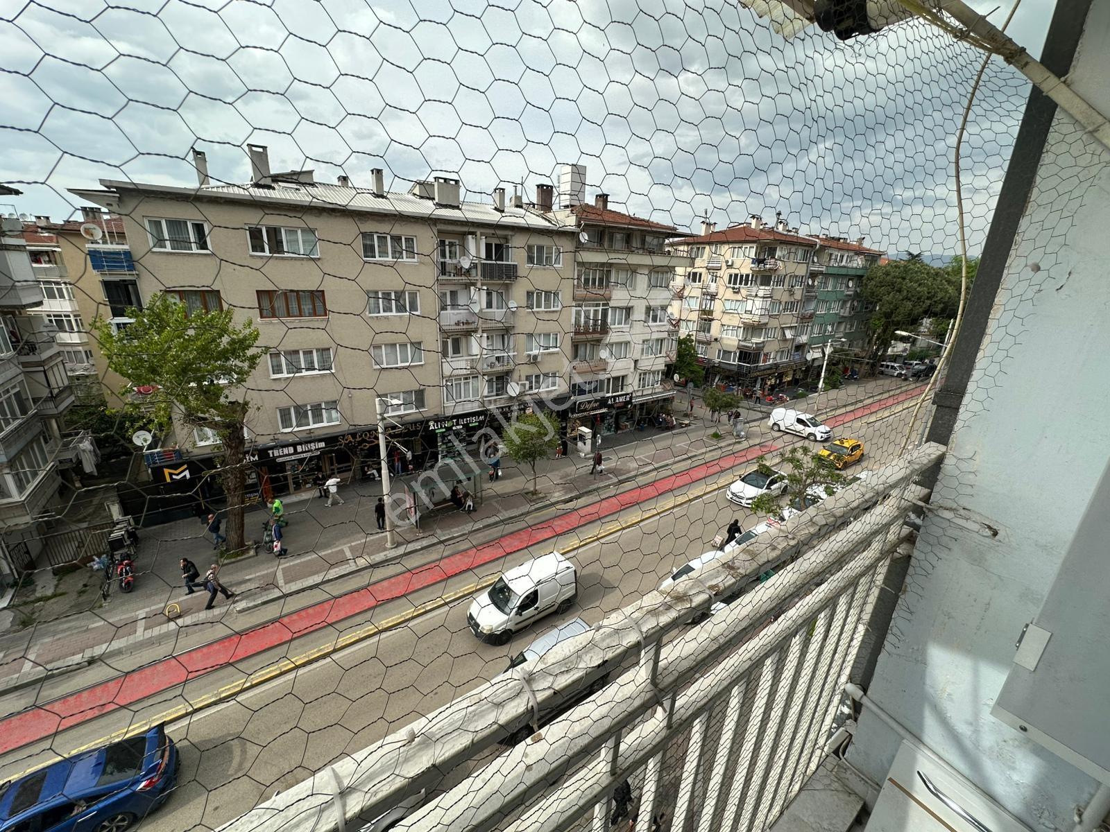 Metroya Yakın Balkonlu Kombili Geniş Ferah 3+1 Kiralık Daire - Görsel 4