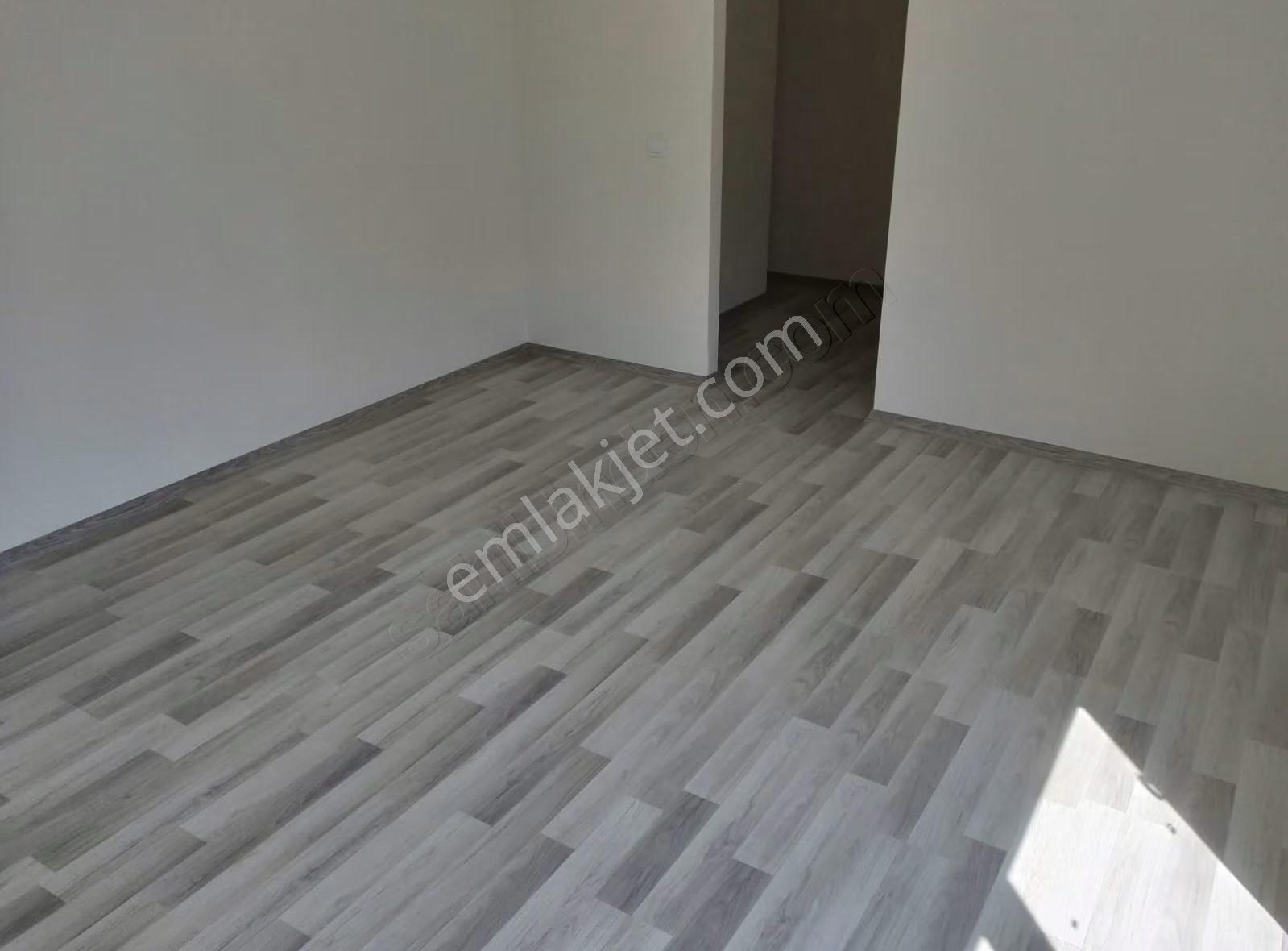 Sarısuda Lüks Site İçerisinde Amerikan Mutfak Katta 2+1 Kiralık - Görsel 19