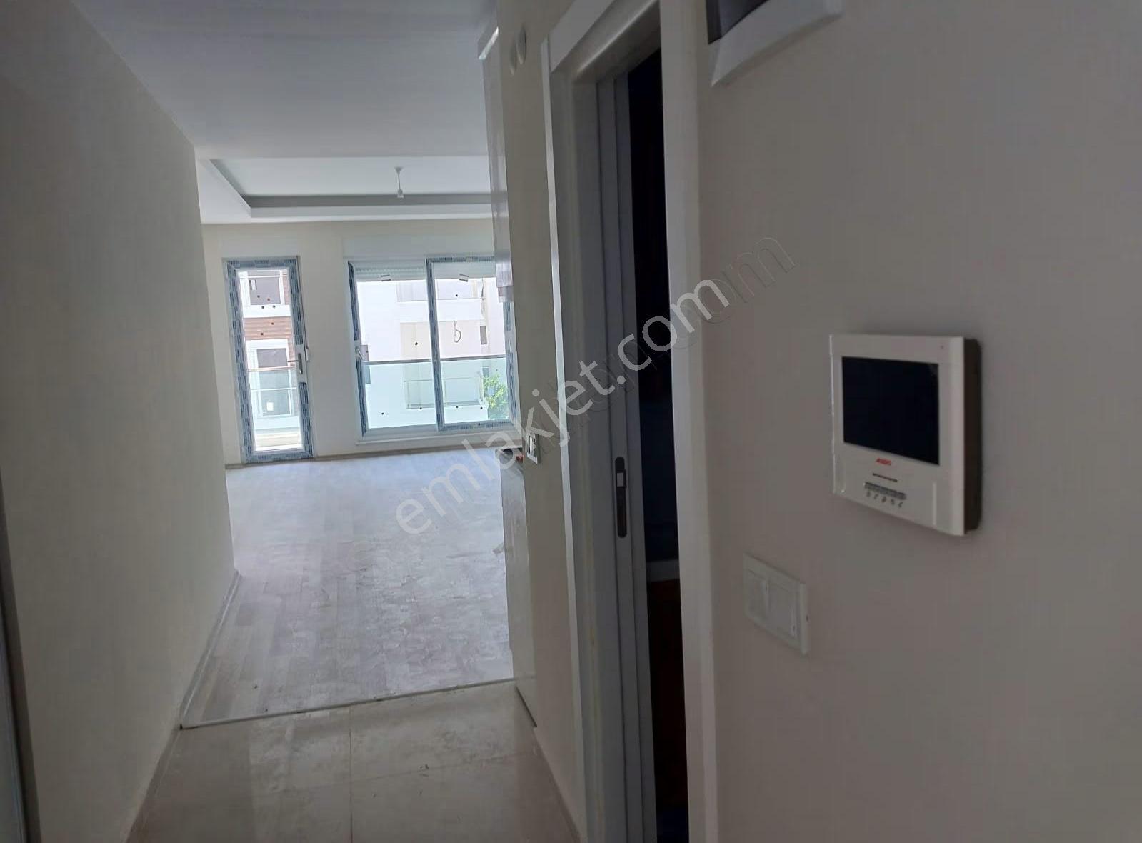 Sarısuda Lüks Site İçerisinde Amerikan Mutfak Katta 2+1 Kiralık - Görsel 21