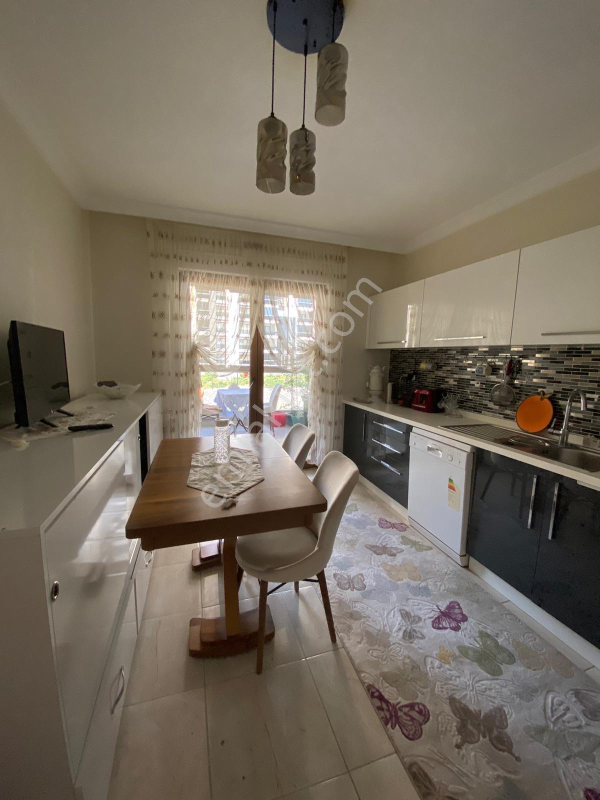 Mebuskent Sitesi 154m2 Ankastreli 2 Balkonlu Ferah Satılık 3+1 - Görsel 24