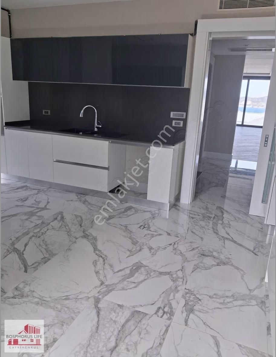 Tarabya'da Yeni Sitede Boğaz Manzaralı 220 M² Lux Dubleks - Görsel 13