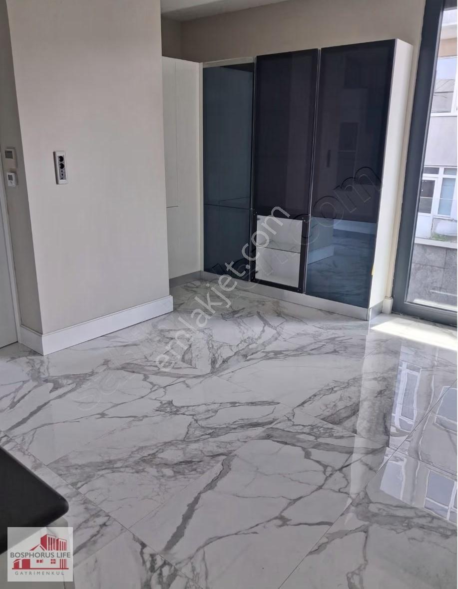 Tarabya'da Boğaz Manzaralı Yeni Sitede Kiralık Lüks Dubleks - Görsel 11
