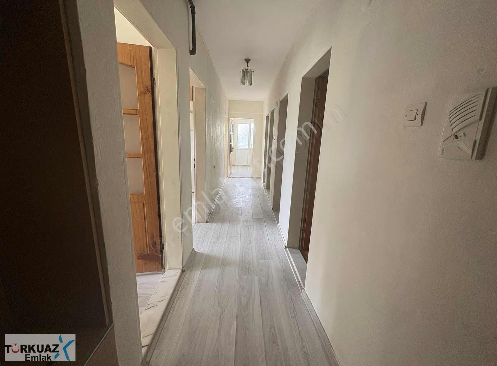 Torbalı Mahallesinde Ara Kat 3+1 Kiralık Daire - Görsel 2