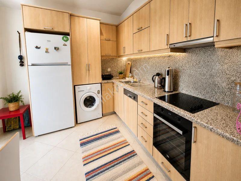 Kuşadası'nda 12 Havuzlu 1+1geniş Bahçe Katı - Görsel 12