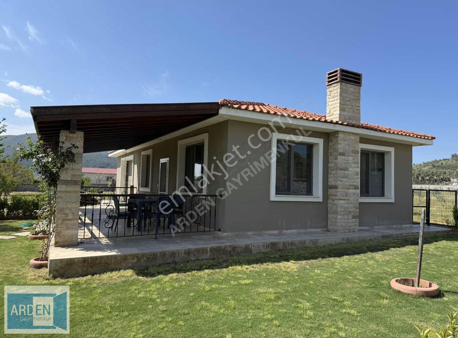 Seferihisar Kavakdere'de, Bahçeli ,tek Katlı Müstakil Villa - Görsel 11
