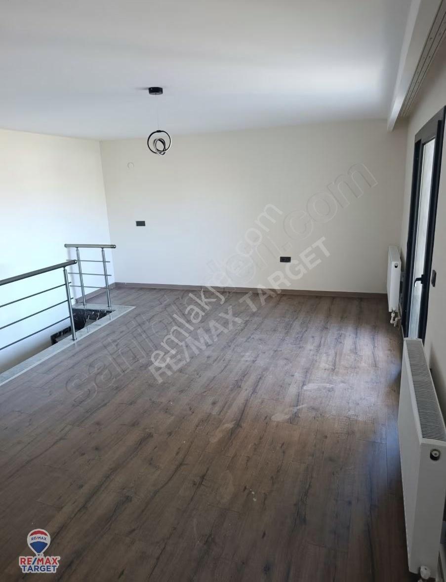 Re/max Target'tan Dublex Geniş Lüx Daire - Görsel 17