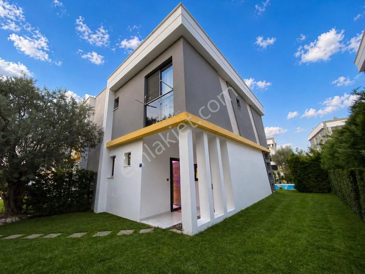 Kuşadası Güzelçamlıda 3+1 Milli Park Yolunda Havuzlu Sitede Villa - Görsel 4