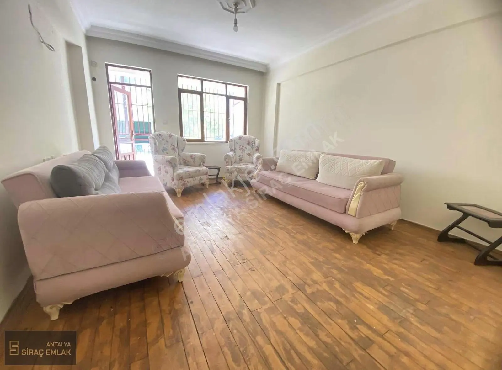 Şehir Merkezinde Tramvaya Yakın Eşyalı Kiralık 2+1 Daire - Görsel 5