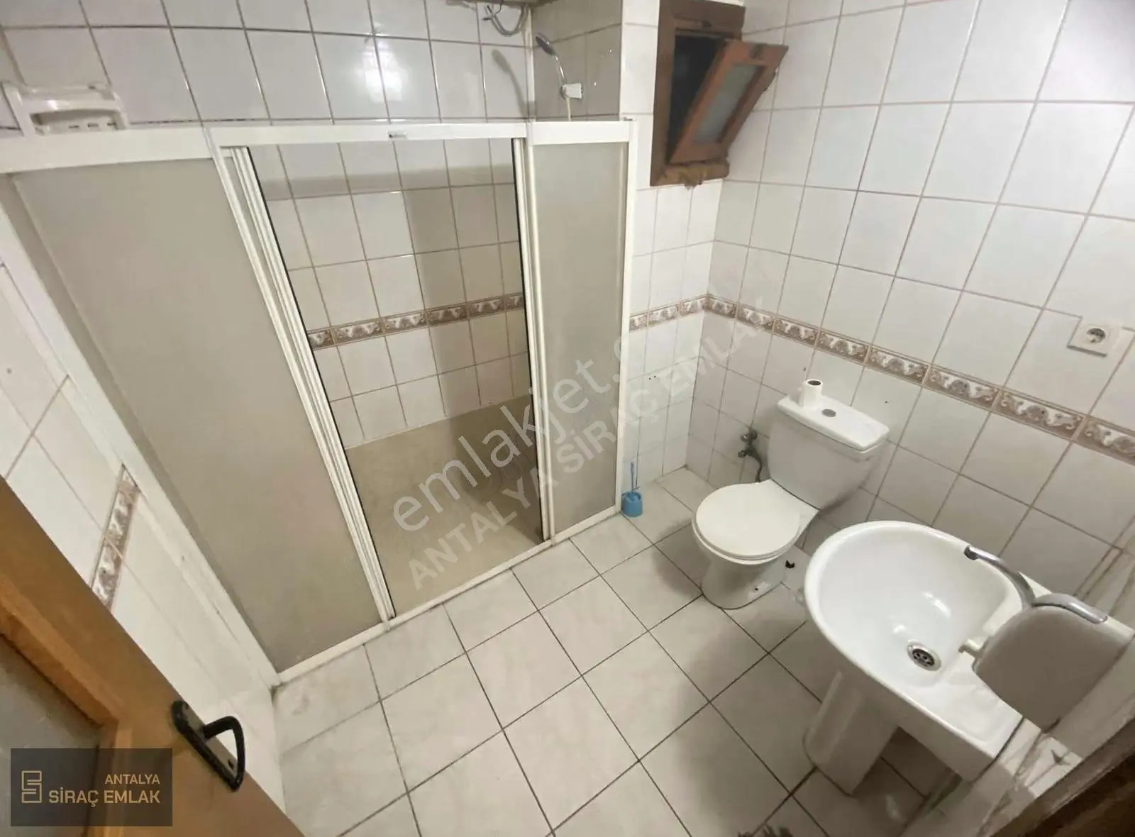 Şehir Merkezinde Tramvaya Yakın Eşyalı Kiralık 2+1 Daire - Görsel 2